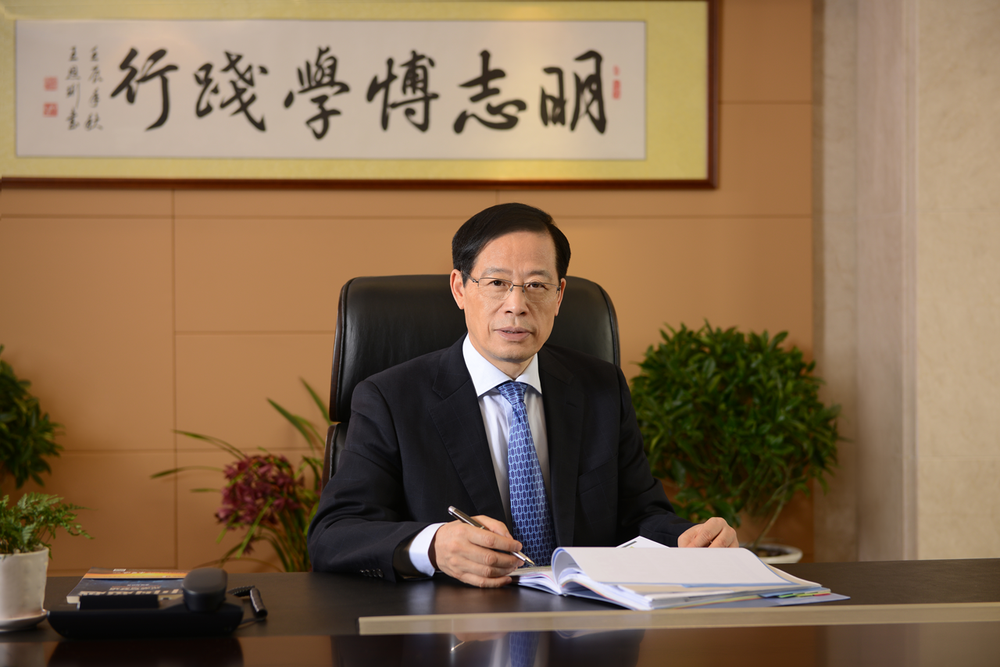 倪总照片-(2).png